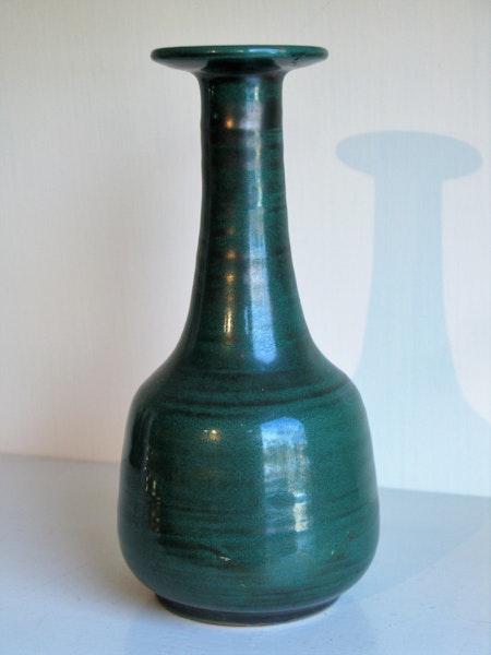 green vase 2339