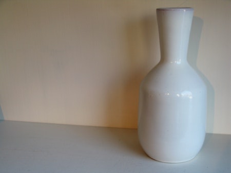 white vase 549