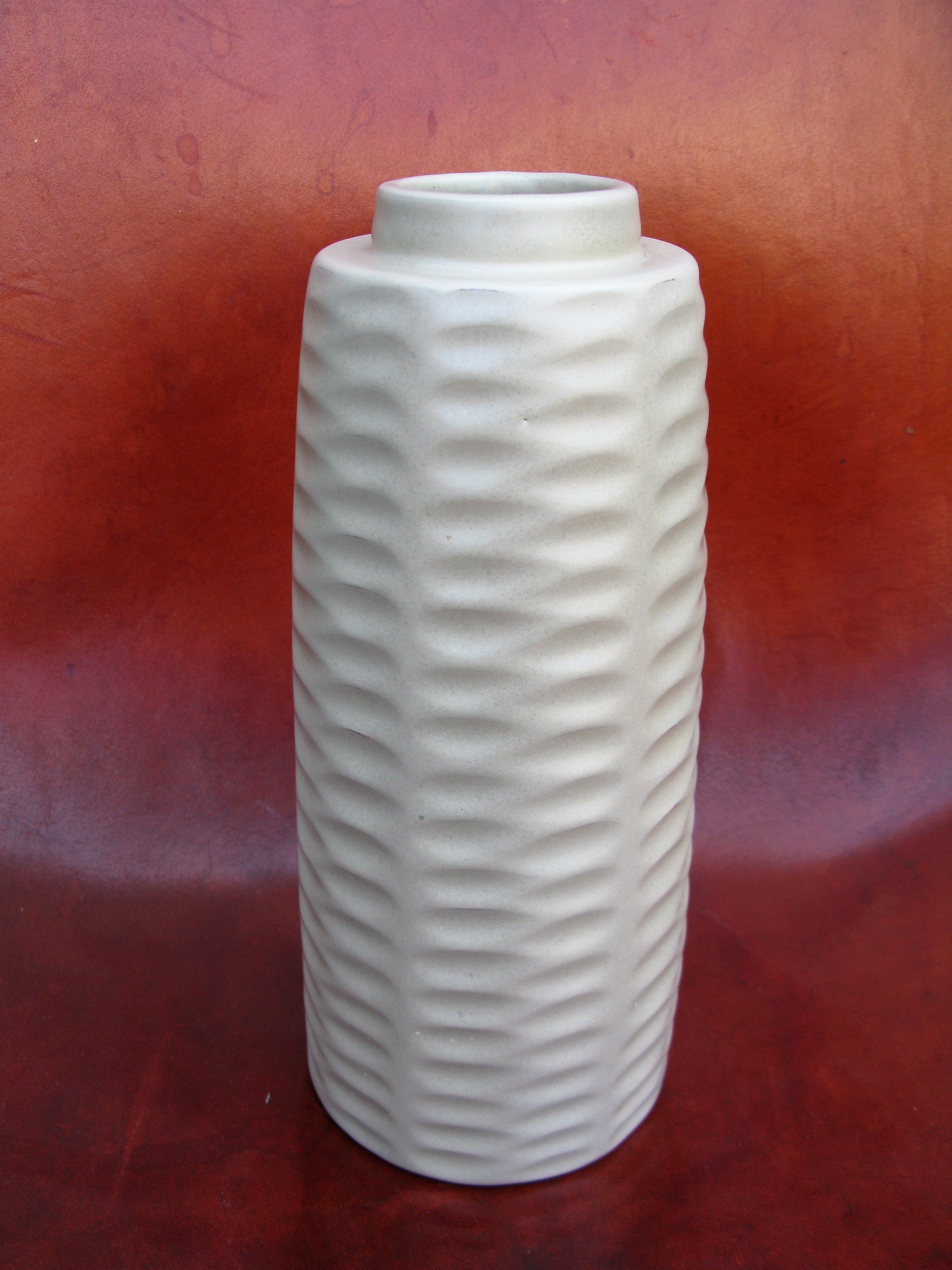 rare grey vase 578