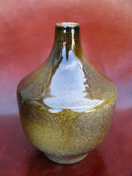 brownish vase 4009