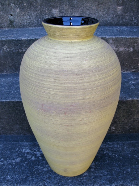 giant greta floor vase 7