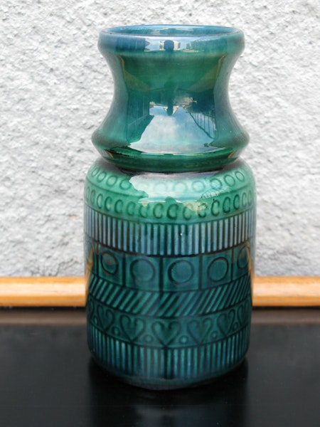 dark vase 1034 110/2