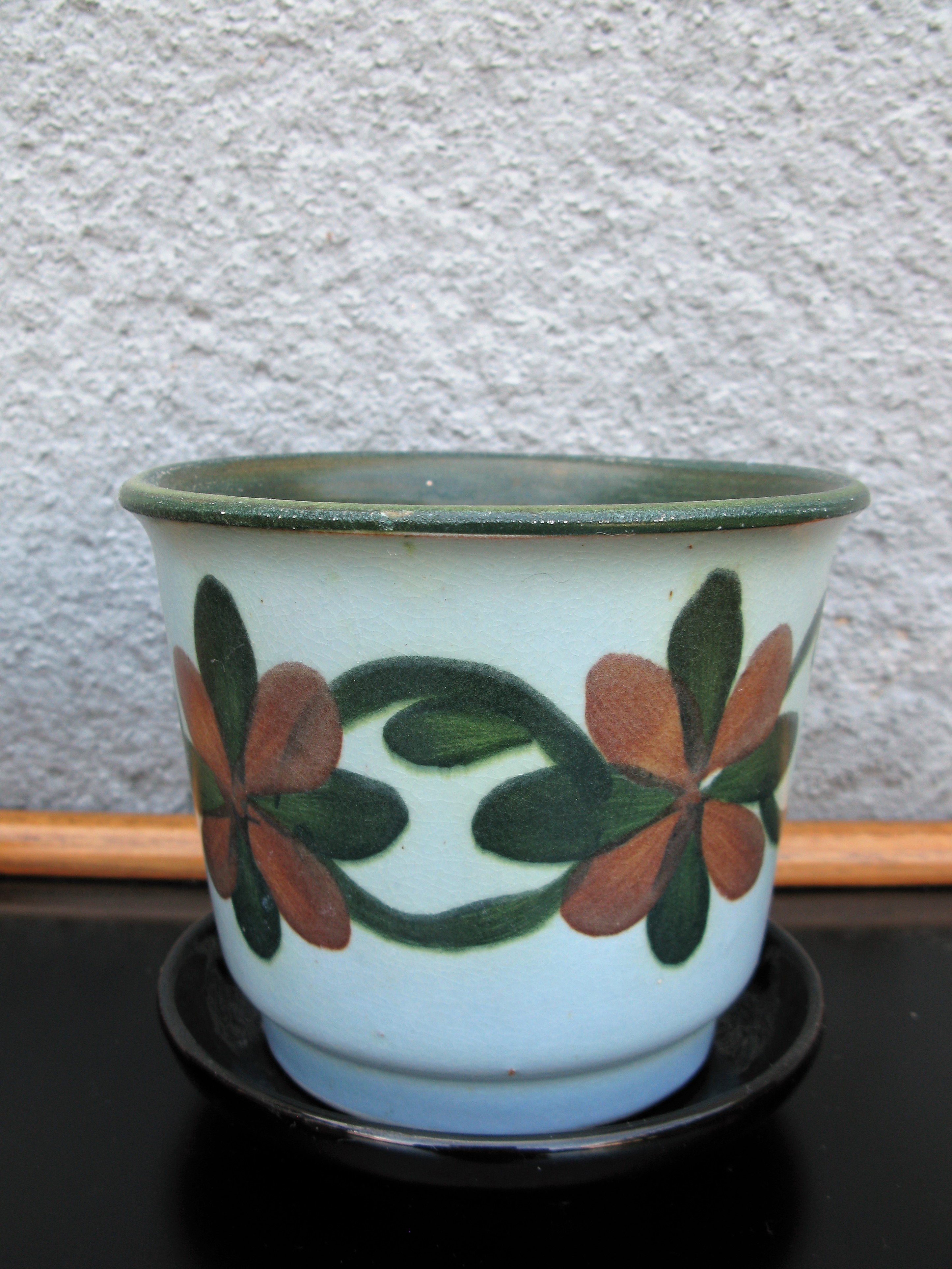 green/rust ue flower pot nr 1