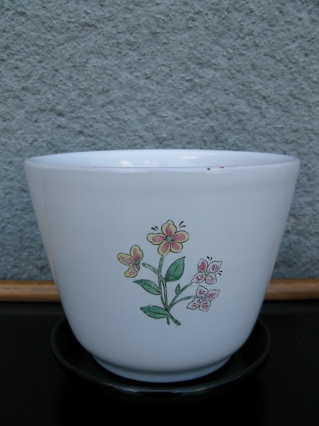 linne` flower pot item 1