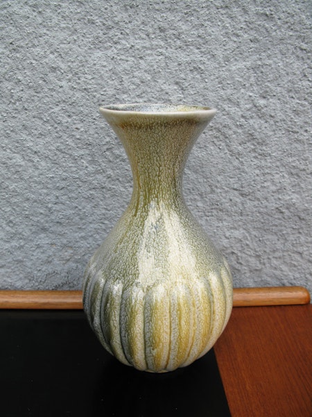 greenish vase 783
