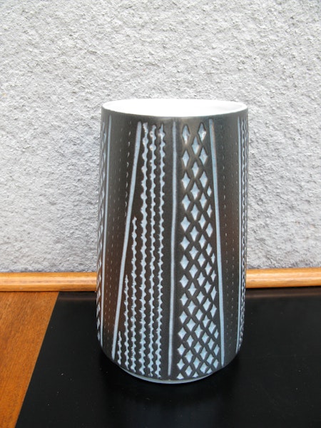 blue/grey vase 1034-138