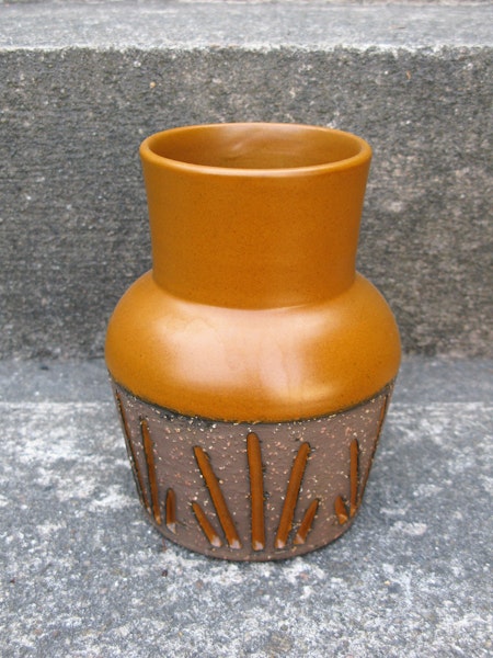 orange tokyo vase 4077m