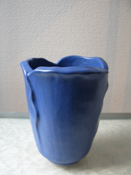 blue vase 129