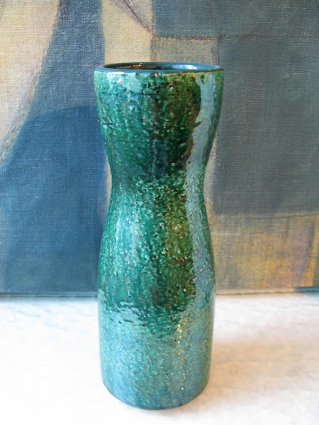 dark green viol vase 7041m