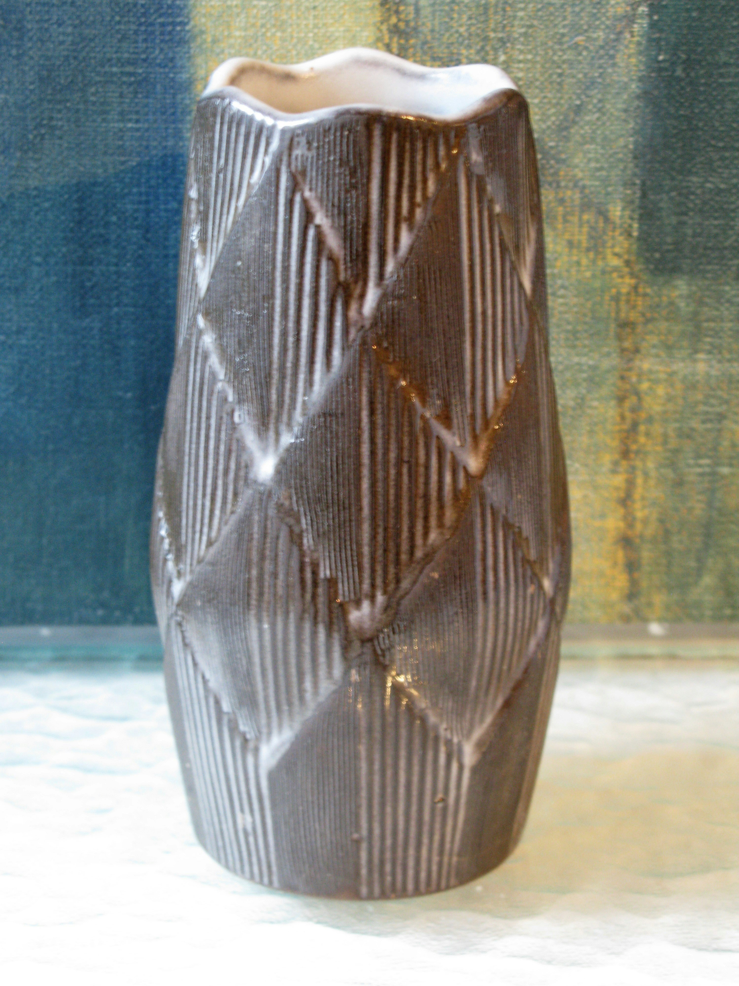 pinus vase 8037s