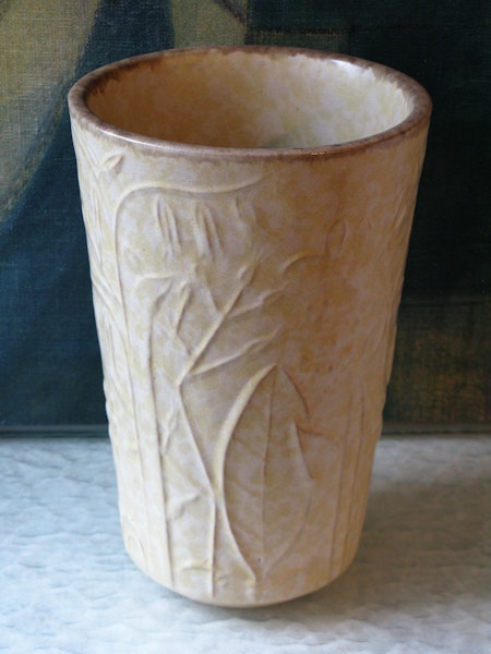 beige large vase 280