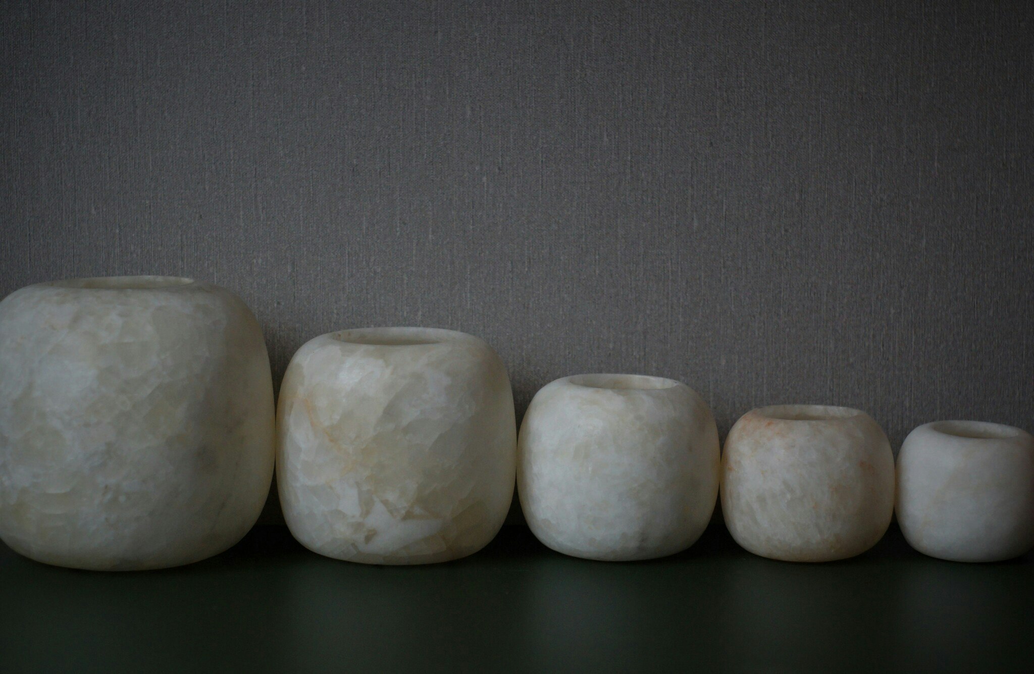 Ljuslykta alabaster helvit 16-17.5 cm