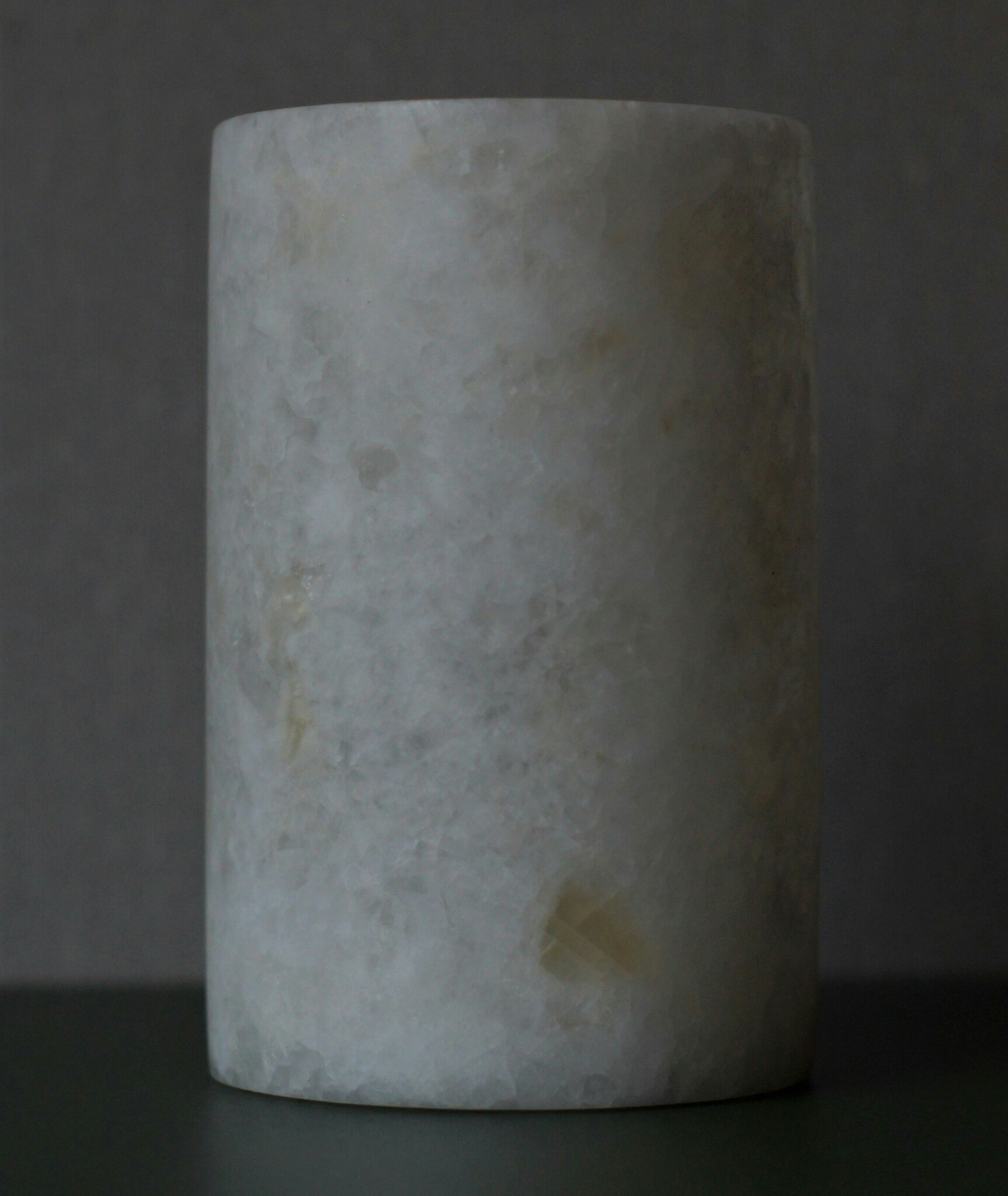 Ljuslykta alabaster 15 cm