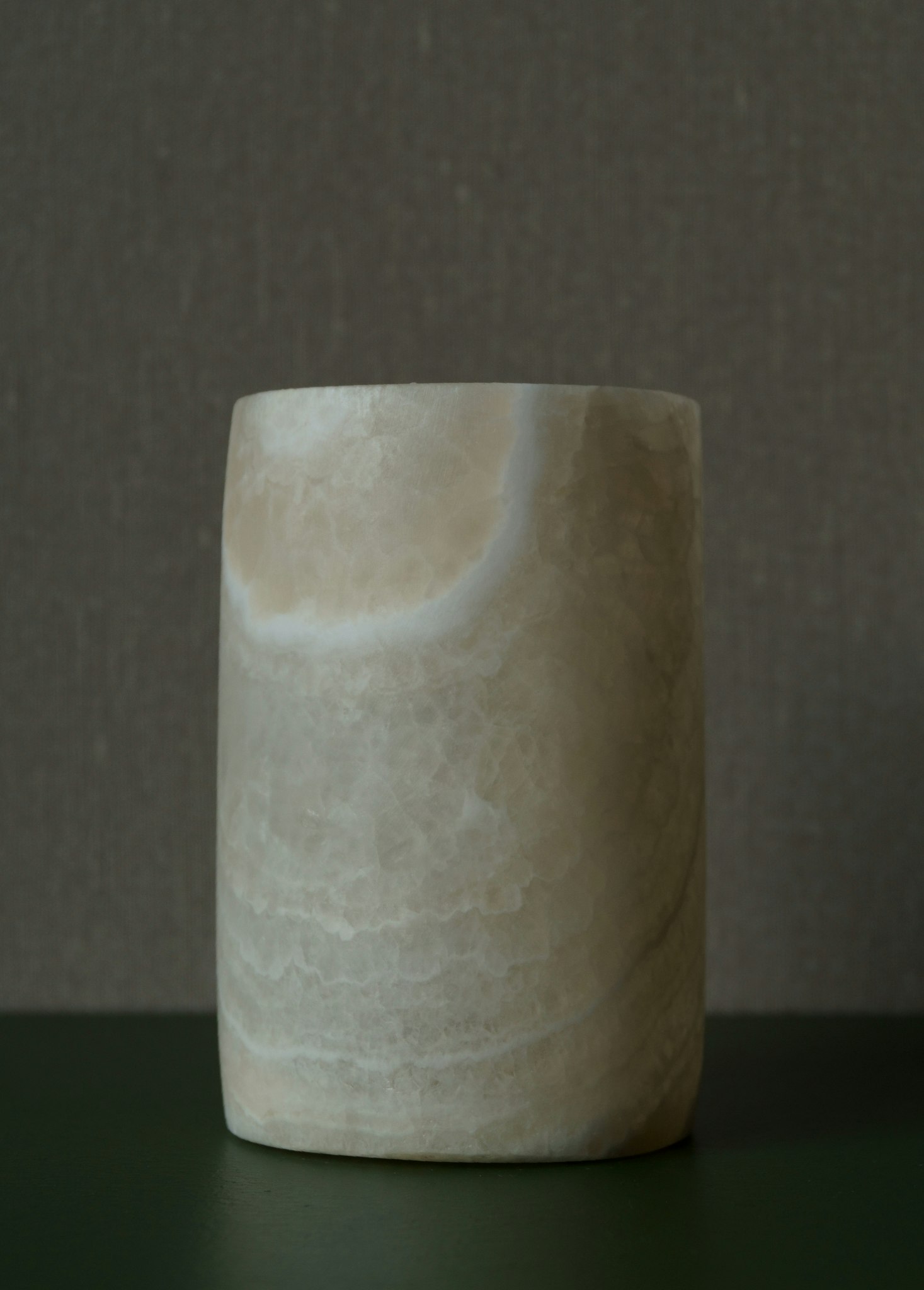 Ljuslykta alabaster 12 cm