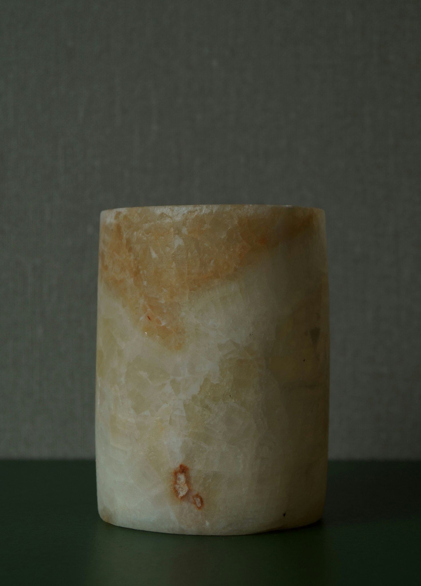 Ljuslykta alabaster 10.5 cm