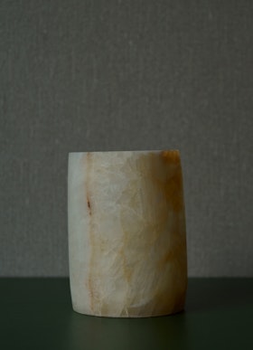 Ljuslykta alabaster 9.5 cm