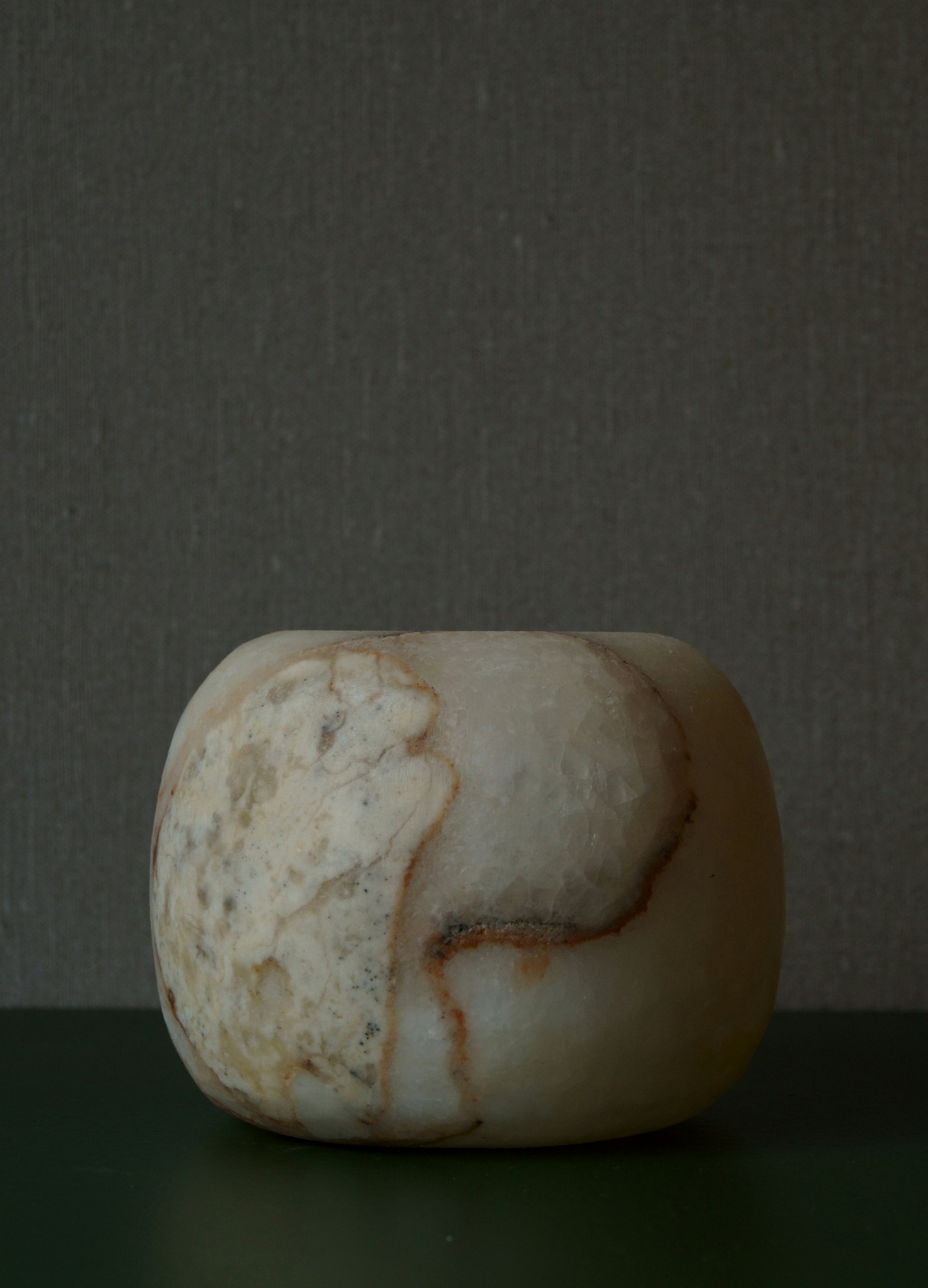 Ljuslykta alabaster 9 cm