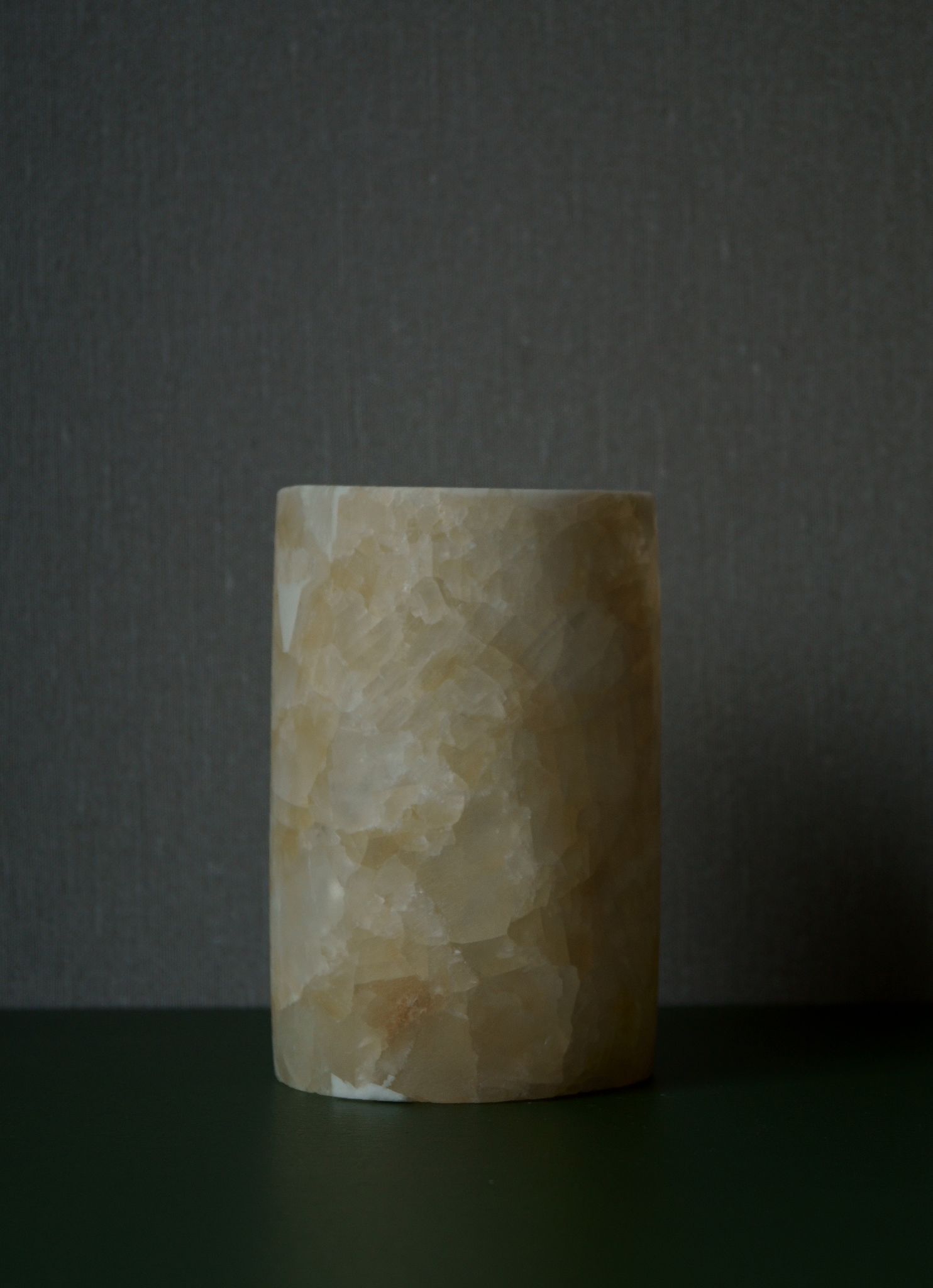 Ljuslykta alabaster 14 cm