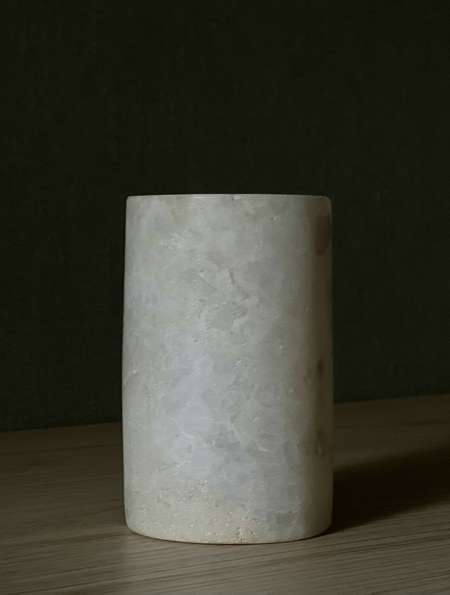 Ljuslykta alabaster 12 cm - helvit extra matt