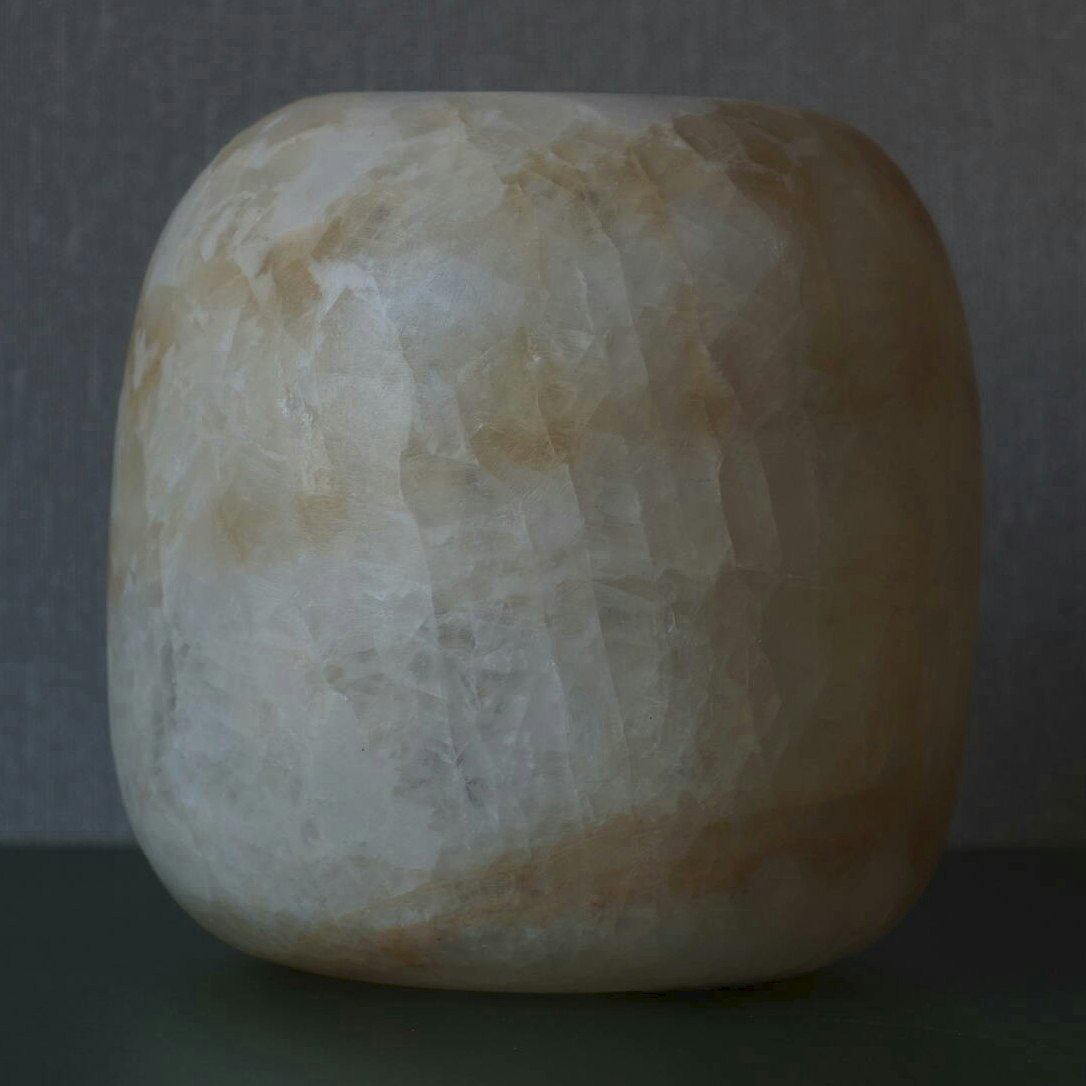 Ljuslykta alabaster helvit 16-17.5 cm