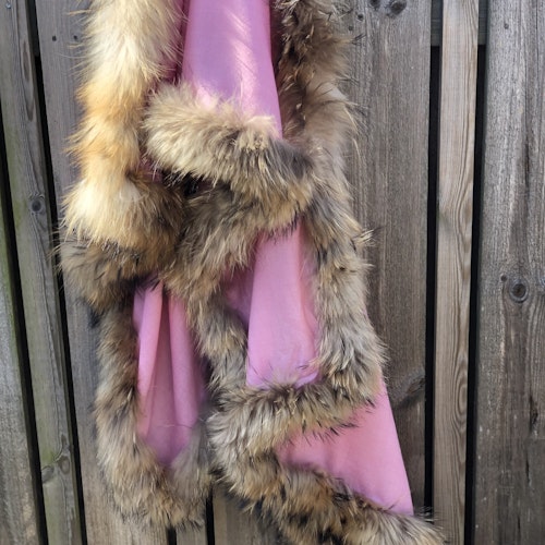 Fur shawl pink