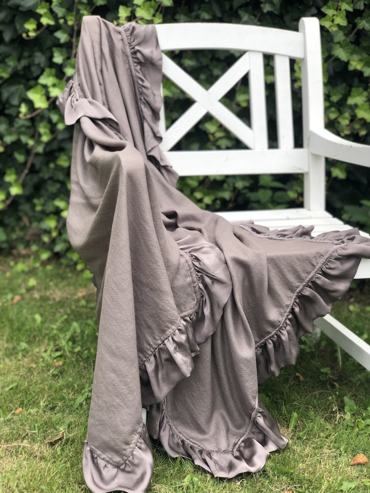 Silk frilled woven cashmere shawl grey