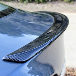 Model S Spoiler i kolfiber blank