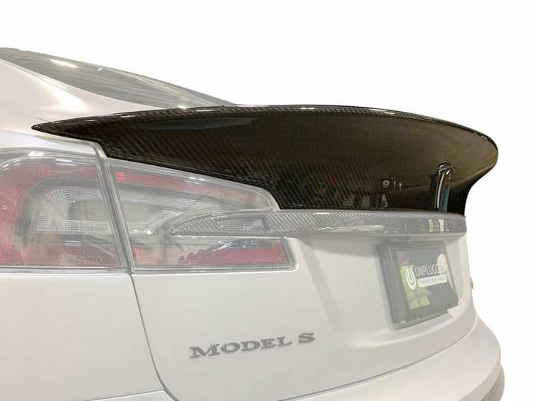 Unplugged Performance Model S aerodynamisk spoiler