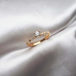 "Vega Sparkle" ring with TW/VS diamonds