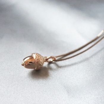 "Acorn" Pendant in 18K gold