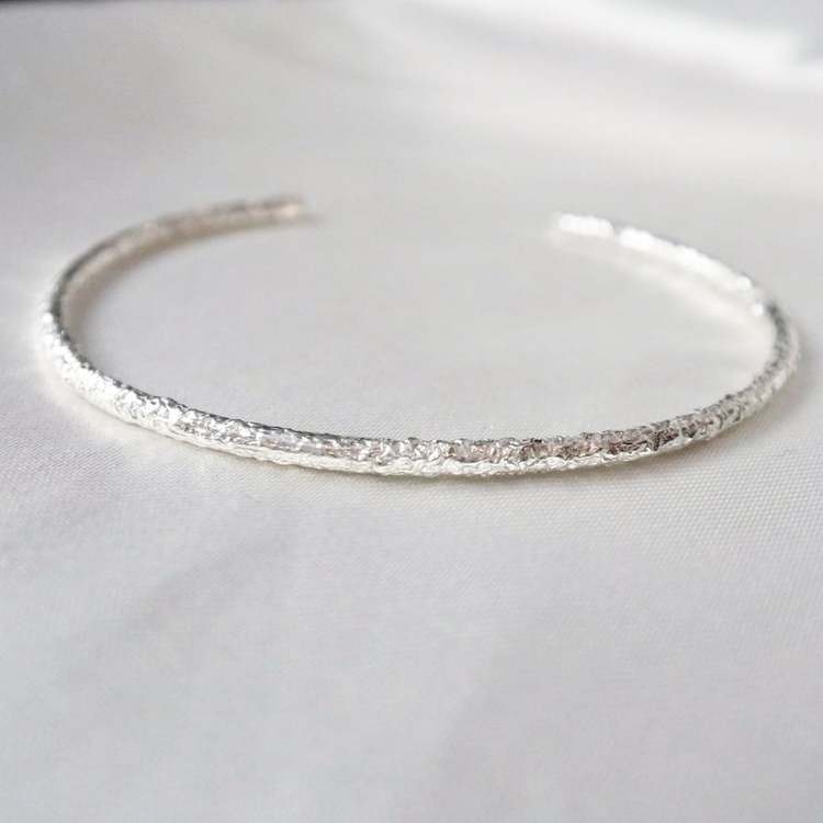 "Frost" bangle in silver