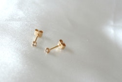 "Stardust" earstuds in gold, choose gemstone