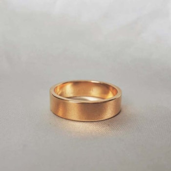 "Mars" 6mm 18K guldring