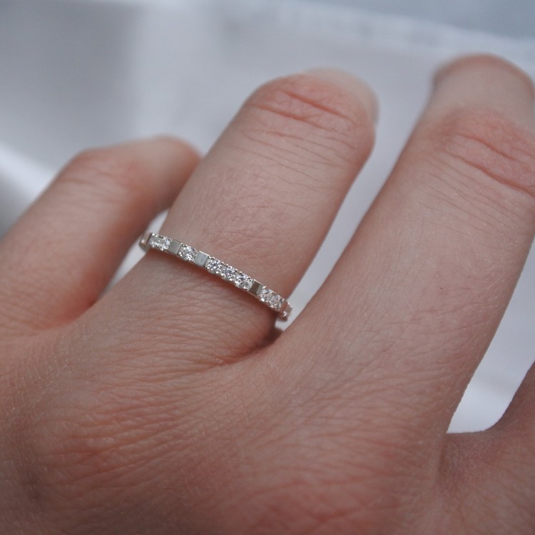"Mrs Space" ring med (tot 0.14ct) TW/VS diamanter