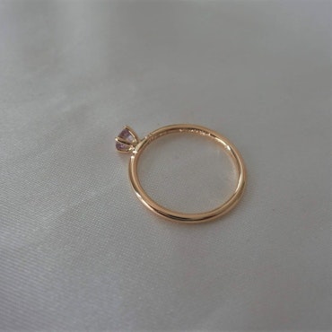 "Bellatrix" ring in gold with a light pink sapphire & diamonds