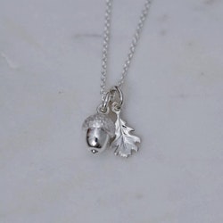 "Oak leaf" hänge i silver