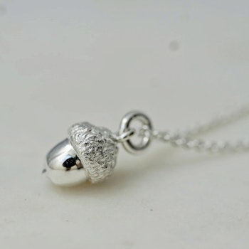 "Acorn" halsband i silver