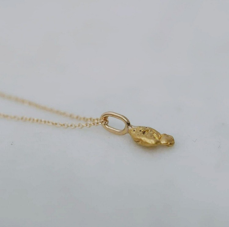 "Nugget" pendant in gold from Finland