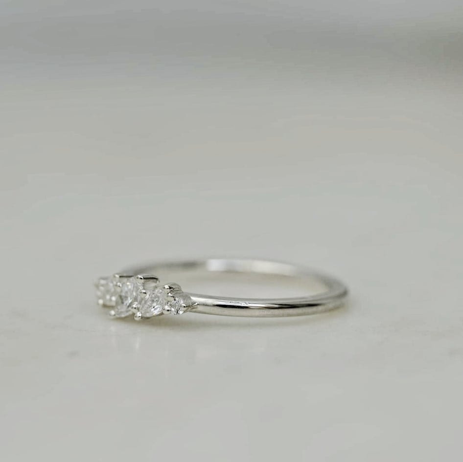 "Mira" ring with TW/VS diamonds