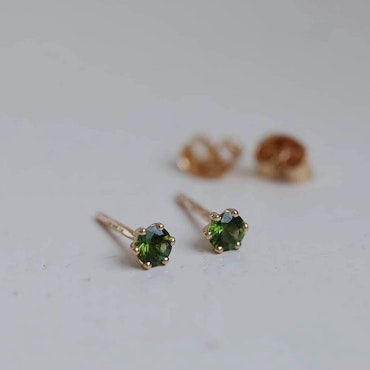 "Cordelia" Earrings in gold with green tourmalines