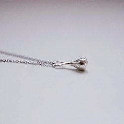 "Mini drop" pendant in silver