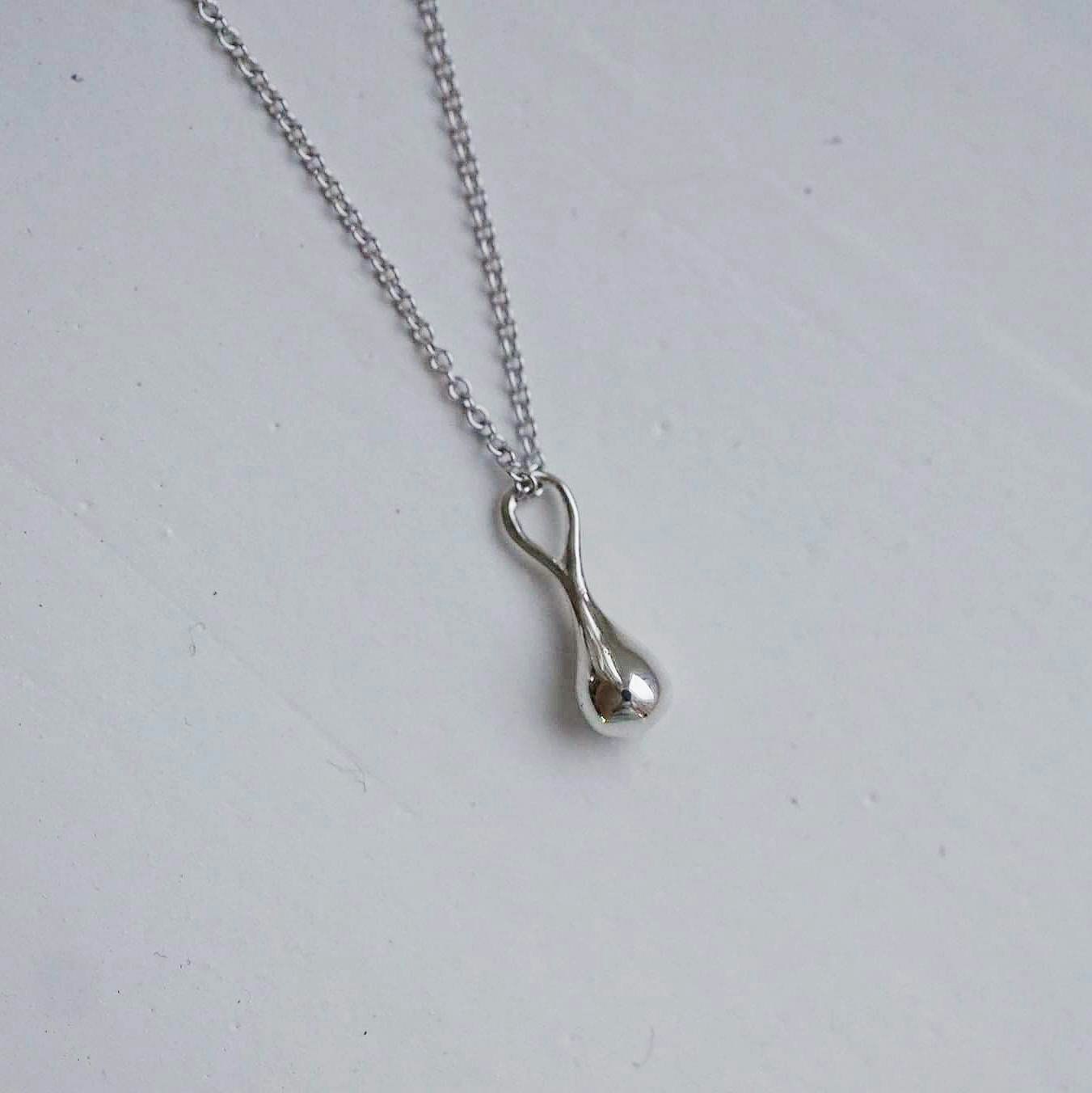 "Mini drop" pendant in silver