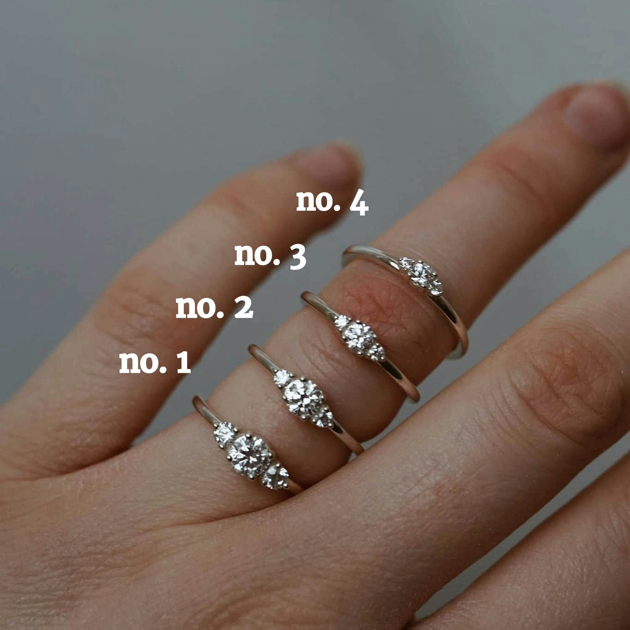 Bianca" ring no. 3 med W/SI diamanter - Malin Ivarsson Jewelry