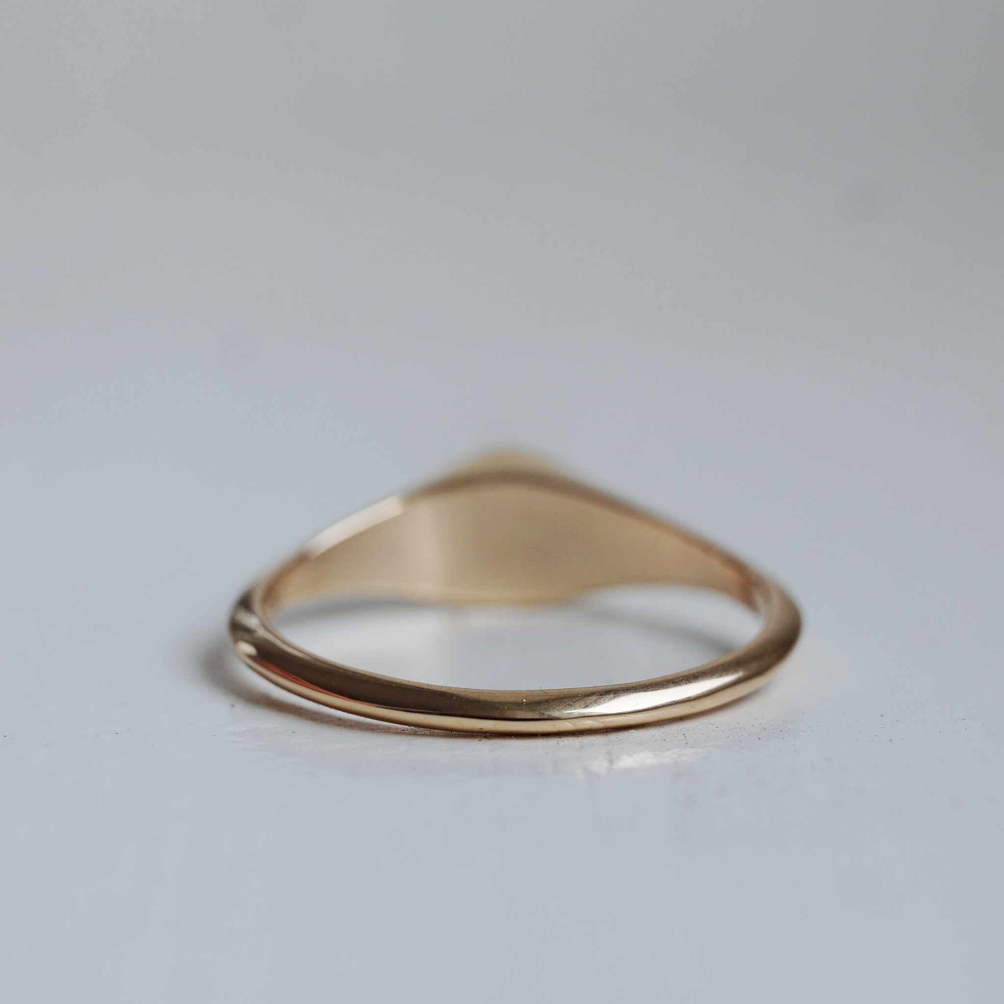 "Jesper" ring in gold