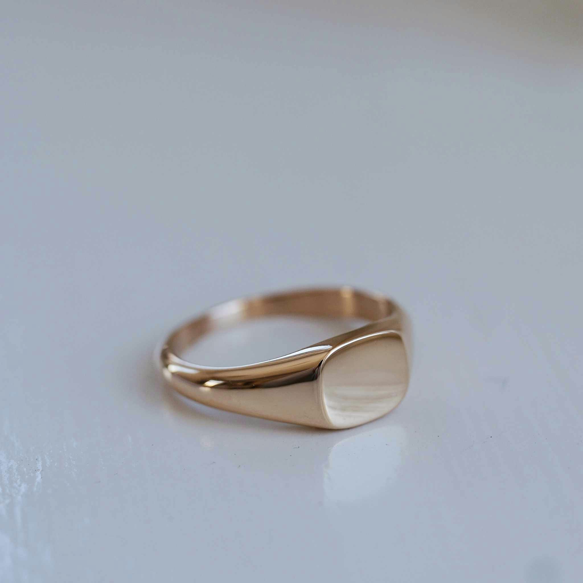 "Roine" ring in gold