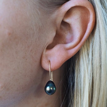 "Long pearl drop" earrings in gold with tahiti pearls