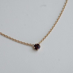 "Ångermanland" necklace in gold with a Swedish garnet