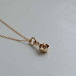 "Kåsa" pendant in gold