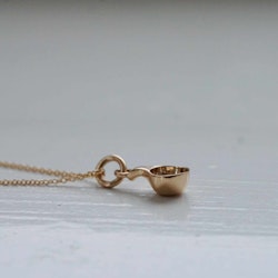 "Kåsa" pendant in gold