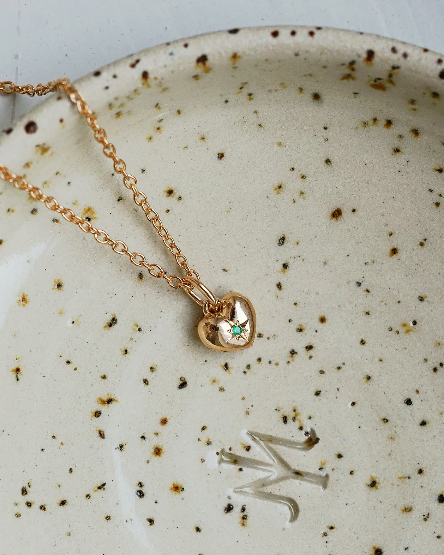 "Sigrid Heart" in 18K gold, chose gemstone & engraving